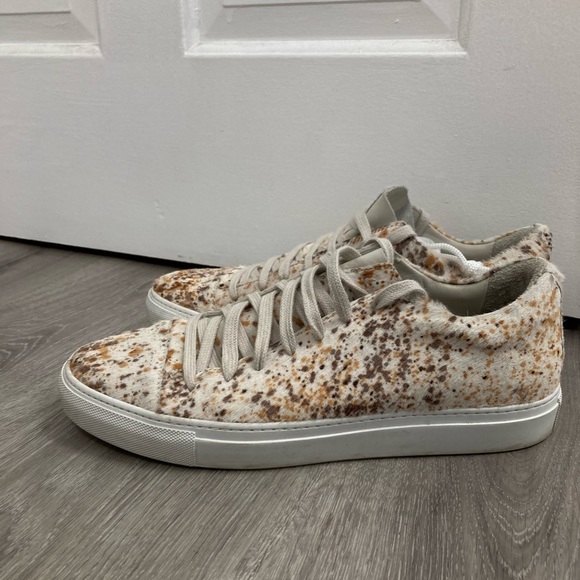 John varvatos Collection REED LOW TOP SNEAKER.
Size 9.5 or 42.5 EU - Picture 10 of 11